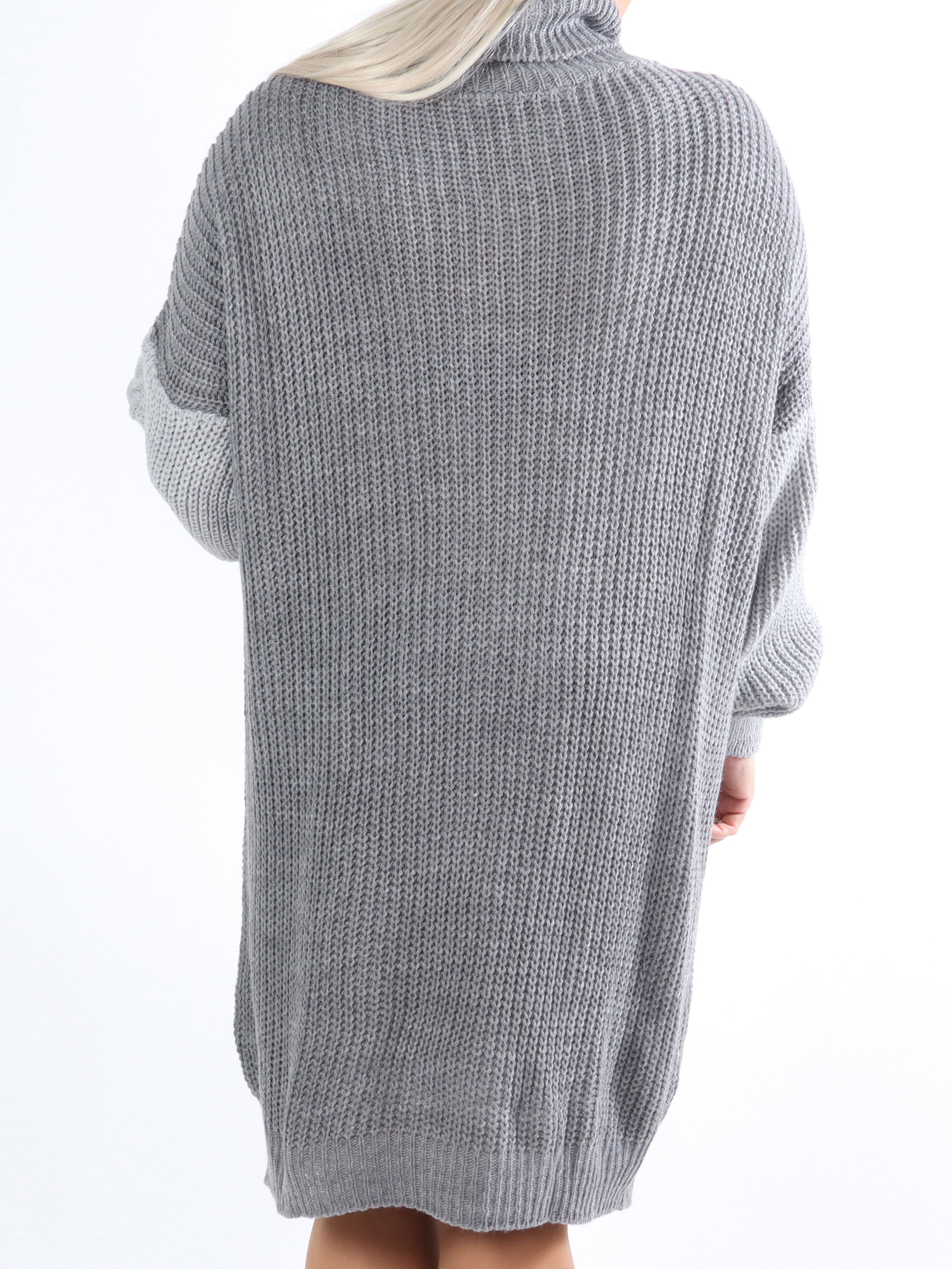 Tenna - Tvåfärgad plus size-klänning i kabelstickning